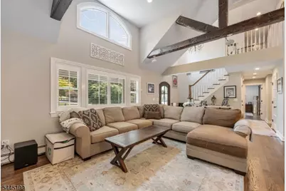 31 Osceola Rd, Wayne, NJ 07470 - Photo 6