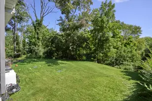1 Lakeshore Dr, Roxbury Township, NJ 07857 - Photo 4