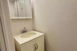 231 McAuliffe Ct, Franklin Township, NJ 08873 - Photo 10