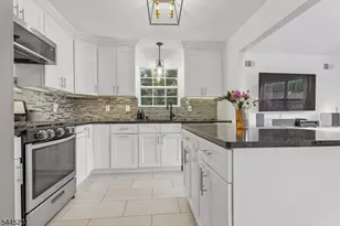 2402 Hamlette Pl, Scotch Plains Township, NJ 07076 - Photo 12