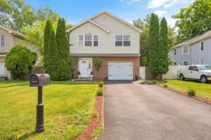 2402 Hamlette Pl, Scotch Plains Township, NJ 07076 - Photo 2