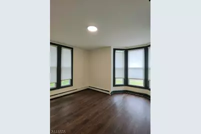 405 E 3rd Ave, Roselle, NJ 07203 - Photo 10