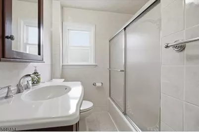 208 Baldwin Ave, New Milford, NJ 07646 - Photo 20