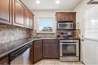208 Baldwin Ave, New Milford, NJ 07646 - Photo 10