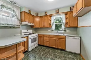 23 Princeton St, Nutley, NJ 07110 - Photo 14