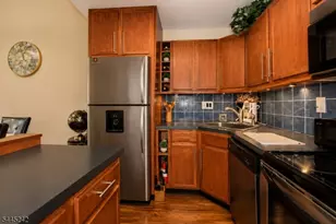 156 Liberty St, Little Ferry, NJ 07643 - Photo 4