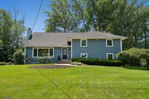 27 Shadowlawn Dr, Livingston, NJ 07039 - Photo 2