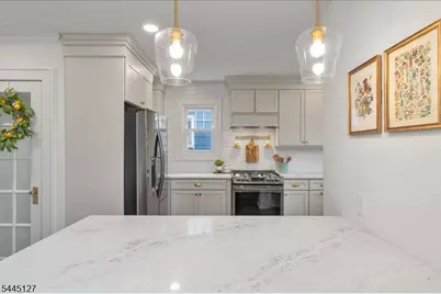 8 Oak Ln, Cranford Township, NJ 07016 - Photo 18