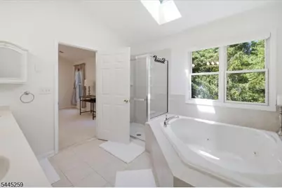 21 Chestnut Ct #11, Cedar Grove Twp., NJ 07009 - Photo 12