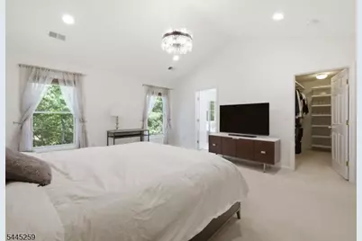 21 Chestnut Ct #11, Cedar Grove Twp., NJ 07009 - Photo 10