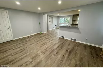 347 E 29th St #2, Paterson, NJ 07514 - Photo 4