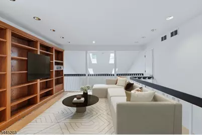 321 N Wyoming Ave #2B, South Orange, NJ 07079 - Photo 22