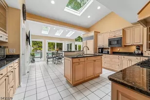 8 Union Hill Rd, Denville, NJ 07834 - Photo 14