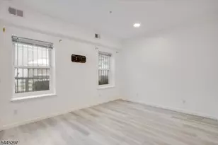 500 S 18th St Apt, Newark, NJ 07103 - Photo 16