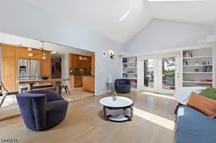 8 N Bayard Ln, Mahwah, NJ 07430 - Photo 22