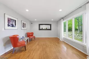 8 N Bayard Ln, Mahwah, NJ 07430 - Photo 8