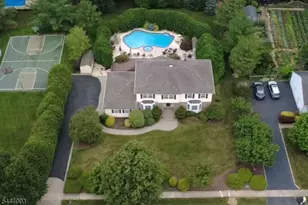 34 Parkview Dr, Roxbury Township, NJ 07876 - Photo 2