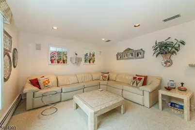 34 Parkview Dr, Roxbury Township, NJ 07876 - Photo 12