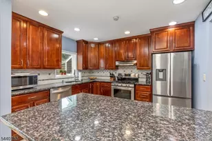 2104 Shady Ln, Scotch Plains Township, NJ 07076 - Photo 18