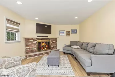 2104 Shady Ln, Scotch Plains Township, NJ 07076 - Photo 6