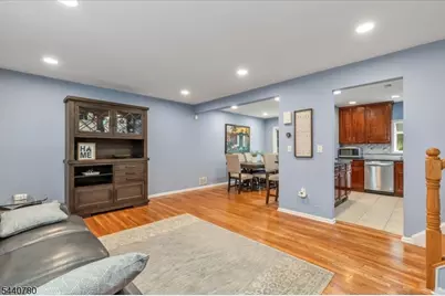 2104 Shady Ln, Scotch Plains Township, NJ 07076 - Photo 12