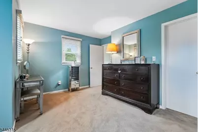 17 Cooper Ct, Freehold Township, NJ 07728 - Photo 16