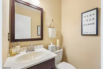 17 Cooper Ct, Freehold Township, NJ 07728 - Photo 12