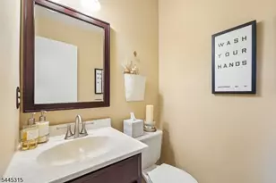 17 Cooper Ct, Freehold Township, NJ 07728 - Photo 12