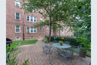 14 Forest St, Montclair, NJ 07042 - Photo 10