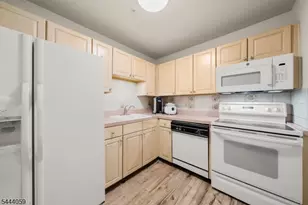 273 Potomac Dr, Bernards Township, NJ 07920 - Photo 8