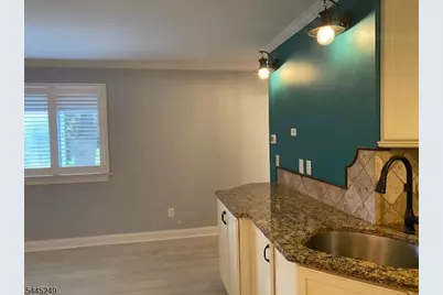 5 Sugar Loaf Ct #8, Vernon, NJ 07462 - Photo 8