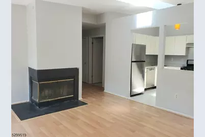 133 Rachel Ct, Franklin Township, NJ 08823 - Photo 2