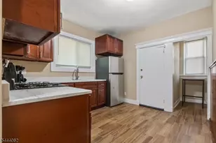 197 Hollywood Ave, East Orange, NJ 07018 - Photo 10
