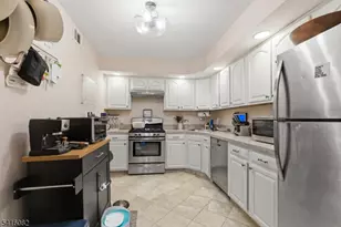 3203 French Dr, Bridgewater, NJ 08807 - Photo 8
