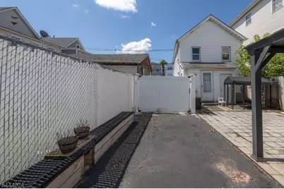 907 Bond St, Elizabeth, NJ 07201 - Photo 24