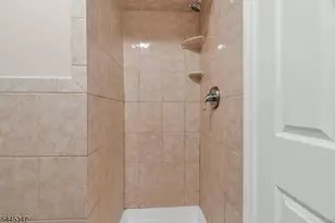 533 S 10th St, Newark, NJ 07103 - Photo 26