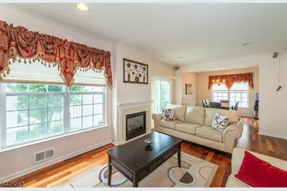 44 Brock Ln, Mount Olive, NJ 07840 - Photo 4