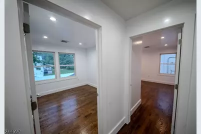 51 Greenwich Dr, Bergenfield, NJ 07621 - Photo 12
