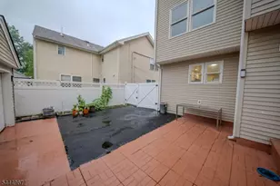 51 Greenwich Dr, Bergenfield, NJ 07621 - Photo 28