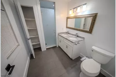 51 Greenwich Dr, Bergenfield, NJ 07621 - Photo 22
