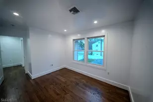 51 Greenwich Dr, Bergenfield, NJ 07621 - Photo 14