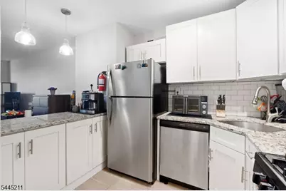 285 Aycrigg Ave, Passaic, NJ 07055 - Photo 8