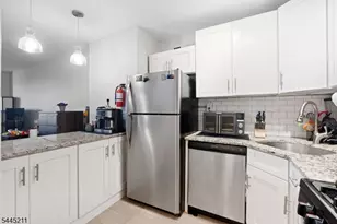285 Aycrigg Ave, Passaic, NJ 07055 - Photo 8