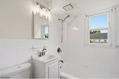 421 1st St, Middlesex, NJ 08846 - Photo 12