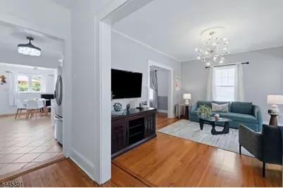 56 Essex Ave, Maplewood, NJ 07040 - Photo 4