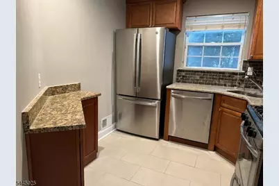 1047 Cambridge Court #1047, Mahwah, NJ 07430 - Photo 8