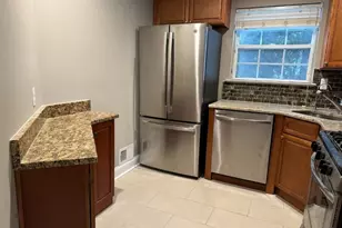 1047 Cambridge Ct, Mahwah, NJ 07430 - Photo 8