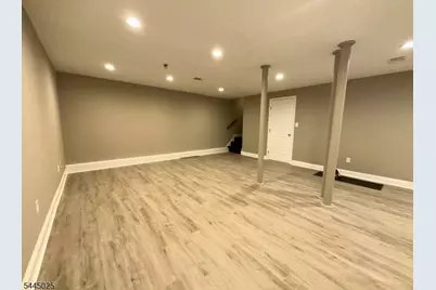 1047 Cambridge Court #1047, Mahwah, NJ 07430 - Photo 16