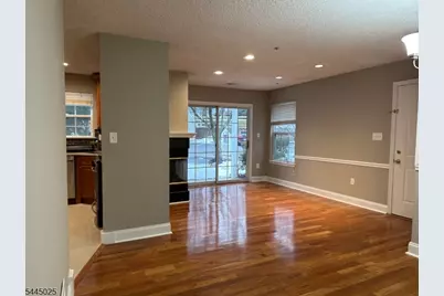 1047 Cambridge Court #1047, Mahwah, NJ 07430 - Photo 6