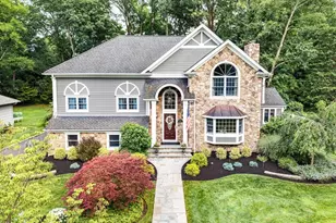 881 Village Green, Westfield, NJ 07090 - Photo 2